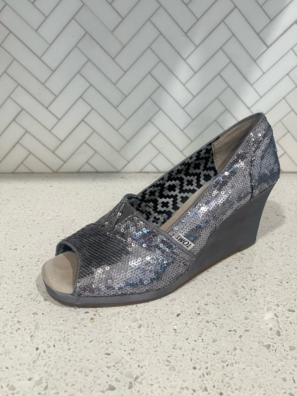 Toms Pewter Sequins Wedges Silver Size 9